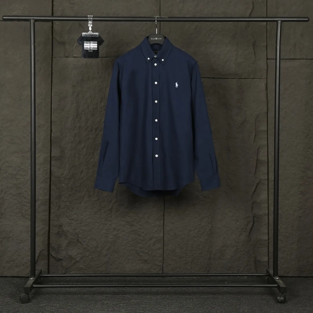 P230 Real photos [Evergreen for all seasons] Style number: 25011# Color: Navy red label/original blue/original white/matte pink/khaki/charcoal gray/black/dark blue white label Size: S to Face 100 cotton oxford spun, pre-laundering treatment, tight and soft texture ✅ - Custom dyed original pearlescent white buttons with different sizes ✅ - Special shaped chiffon foil included in the collar door tube, not easy to deform and pull ✅ - RL classic version of oxford spun shirt, thick and crisp feeling brought by oxford cloth, can be worn alone as an outer layer, can be matched with all seasons, practical wear, a must-have item in the wardrobe, start with eyes closed